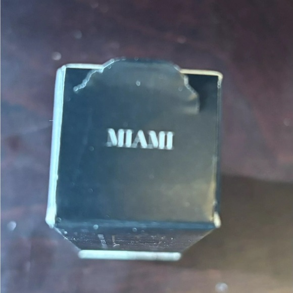 Eleman Beauty Soft Touch Matte Liquid Lipstick Miami 0.15 oz - Picture 2 of 5